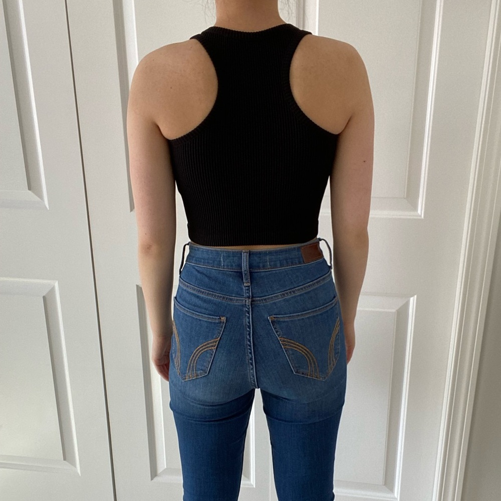 VIBE - Black Ribbed Racerback Cropped Classic Basic Tank Top - Picture 5 of 8